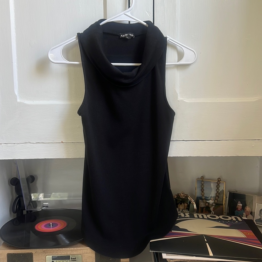 Cowl neck tank